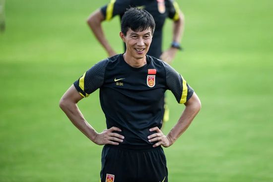 女务员